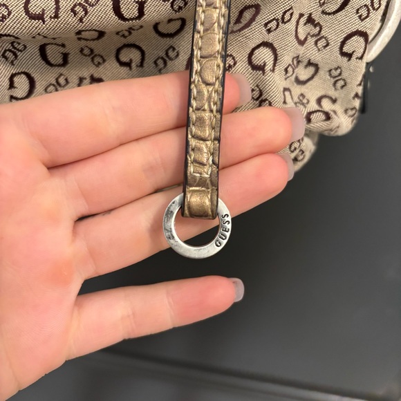 ❌❌SOLD❌❌Vintage y2k Guess Purse - Picture 8 of 11